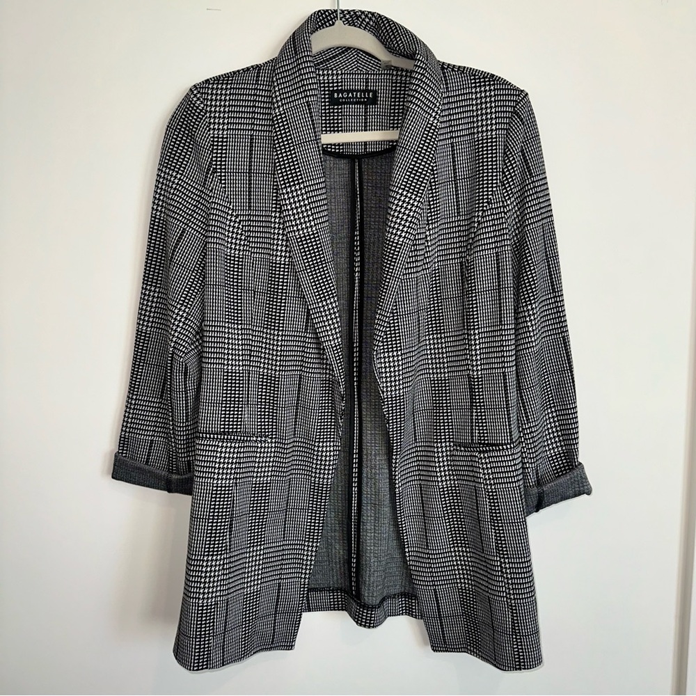 Bagatelle Women's Black and White Checkered Blazer